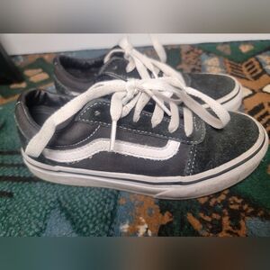 Vans - Youth Size 2 - Black and White